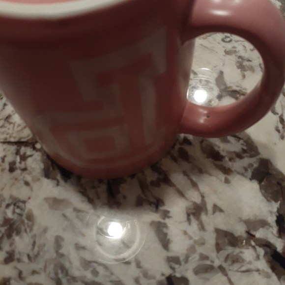 Victoria's Secret PINK 30 Oz Large Soft Pink Oversized Mug. - Picture 6 of 12